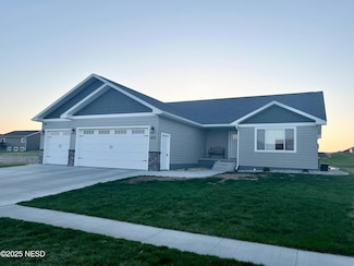 1620 Grant Dr, Watertown, SD 57201