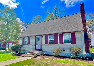 256 William St, Stoneham, MA 02180