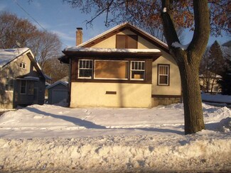 611 N Independence Ave, Rockford, IL 61101