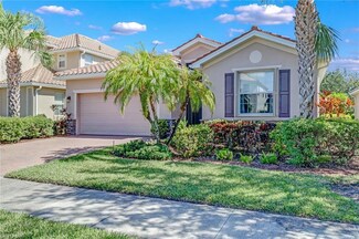 2081 Fairmont Ln, Naples, FL 34120