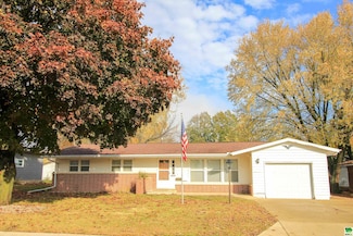 208 4th Ave SW, Pocahontas, IA 50574