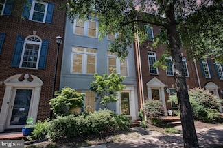 822 W Glebe Rd, Alexandria, VA 22305