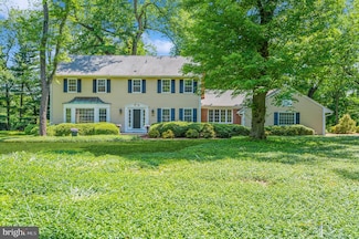 58 Robin Dr, Skillman, NJ 08558