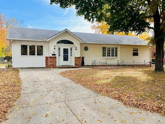 921 Hill Rd, Willmar, MN 56201