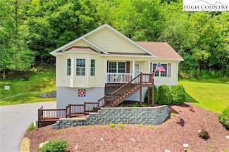 275 Twin Bridges Dr, Fleetwood, NC 28626
