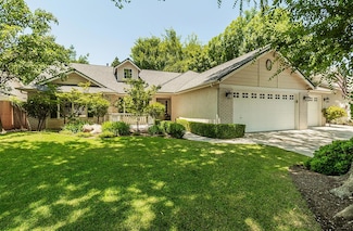 736 N Dartmouth Ave, Clovis, CA 93611