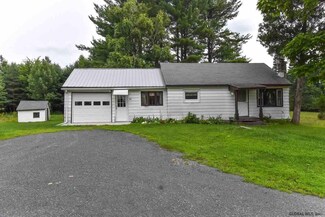 151 Upper Mannix Rd, East Greenbush, NY 12061