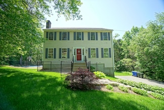 16 Bartley Hill Rd, Londonderry, NH 03053