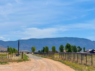 0 E Dog Ranch Rd 5 Acres --, Prescott Valley, AZ 86315