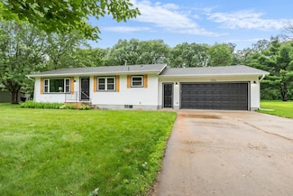 2304 Parkview Rd NE, Alexandria, MN 56308