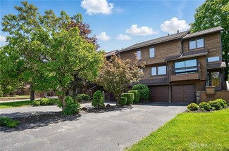 1031 Golfview Dr, Middletown, OH 45042