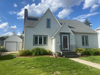 715 8th Ave N, Saint James, MN 56081