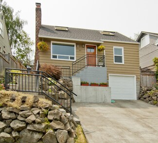 3831 33rd Ave SW, Seattle, WA 98126