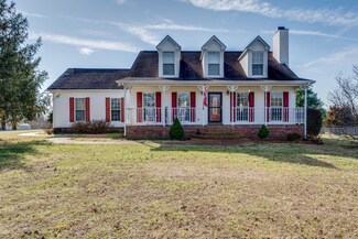9011 Valley Dr, Bon Aqua, TN 37025