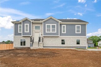 802 W Rader St, Lone Jack, MO 64086
