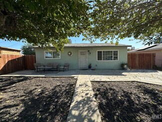 2120 Mahoney St, Bakersfield, CA 93307