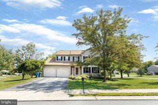 3903 Starview Dr, York, PA 17402