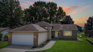 3302 Rustic Ln, Crown Point, IN 46307