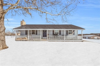 28589 Pressonville Rd, Paola, KS 66071