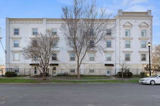 3501 Chenevert St Unit 11, Houston, TX 77004