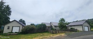 817 6th St, Kamiah, ID 83536