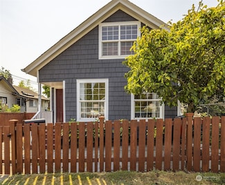 4251 S Juneau St, Seattle, WA 98118