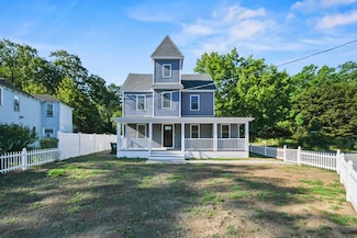 56 Grove Ave, Wilmington, MA 01887