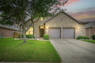 1616 Nightingale Dr, Aubrey, TX 76227