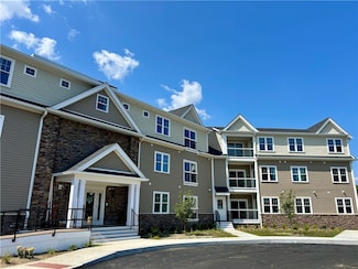 9 Joseph N Zenga Jr Blvd Unit 311, East Greenwich, RI 02818