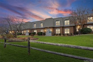 175 Main Ave Unit 154, Wheatley Heights, NY 11798