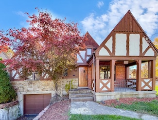 3239 Pickbury Dr, Cincinnati, OH 45211