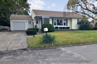 8 Woodland St, Cumberland, RI 02864