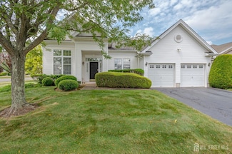 36 Crenshaw Ct, Monroe Township, NJ 08831