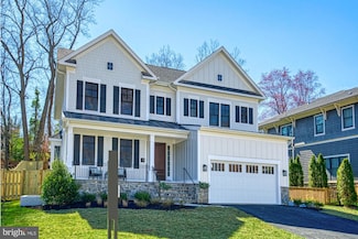 2002 Mcfall St, McLean, VA 22101