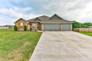 715 SE 37th St, Newcastle, OK 73065