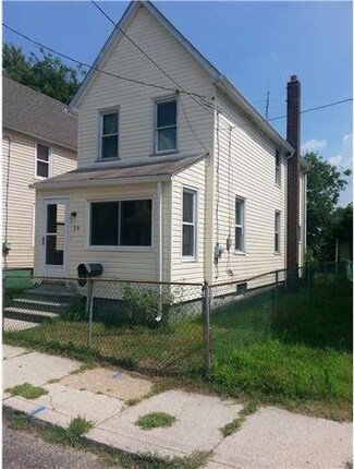 26 W Monroe St, Paulsboro, NJ 08066