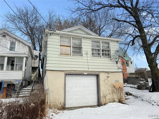 1422 N State St, Syracuse, NY 13208