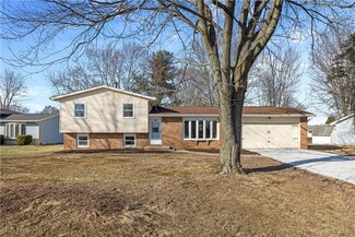2323 Zircon St NE, Canton, OH 44721