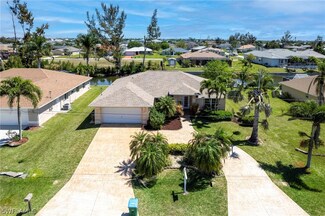 2721 SW 2nd Ct, Cape Coral, FL 33914