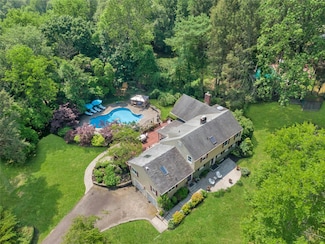 9 Van Houten Fields, West Nyack, NY 10994