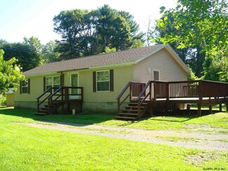 86 Buttermilk Falls Rd, Catskill, NY 12414