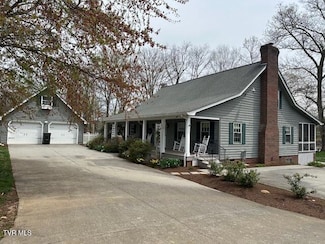 557 Lake Point Dr, Piney Flats, TN 37686