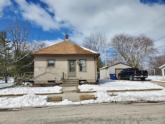 403 2nd St, Kewaunee, WI 54216