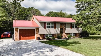 405 Warren Chapel Rd, Fleming, OH 45729