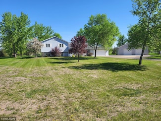 1880 45th St SE, Saint Cloud, MN 56304