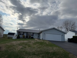 10228 Fawn Prairie Dr, Roscoe, IL 61073
