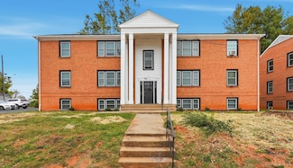 1200 Liggates Rd, Lynchburg, VA 24502