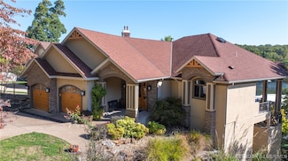 377 Lake Dr NE, Porto Cima, MO 65079