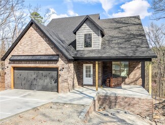 3 Sens Ln, Bella Vista, AR 72714