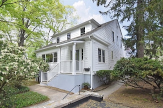 120 Scarsdale Rd, Tuckahoe, NY 10707